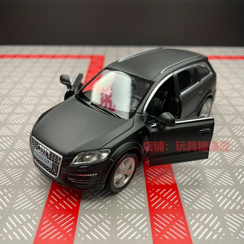 

1:36 Scale Q7 SUV Alloy Car Simulation Diecast Car Metal Alloy Model Car kids toys collection gift