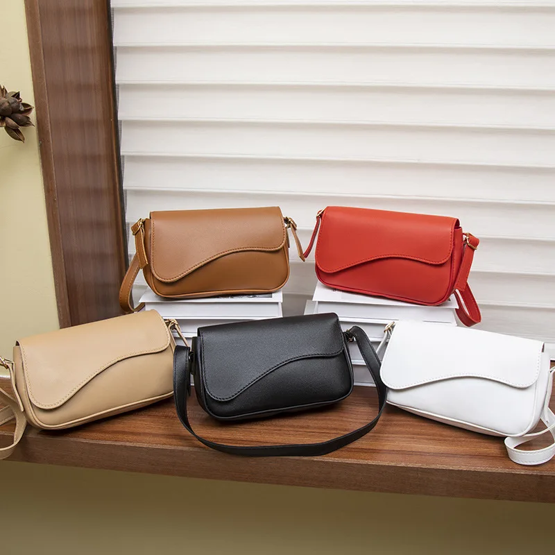 Temperament casual women's bag versatile simple baguette bag classic fashion small square bag retro exquisite women's shoulder