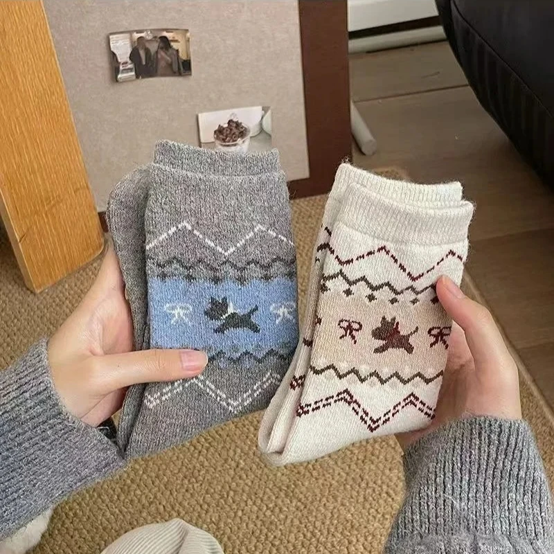 1/510 أزواج الخريف الشتاء جديد Vintage الجوارب القوس الكرتون لطيف الأوسط الجوارب المألوف تنوعا الجوارب النسائية