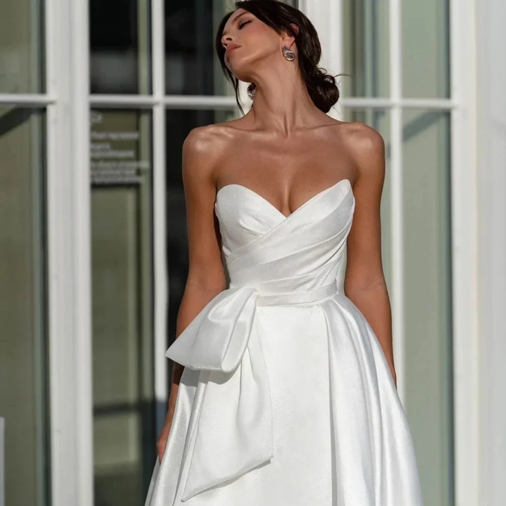 Customized Satin Strapless Wedding Dresses for Women Sleeveless Bridal Gown Side Slit Bridal Dress Pleat  Vestido De Novia