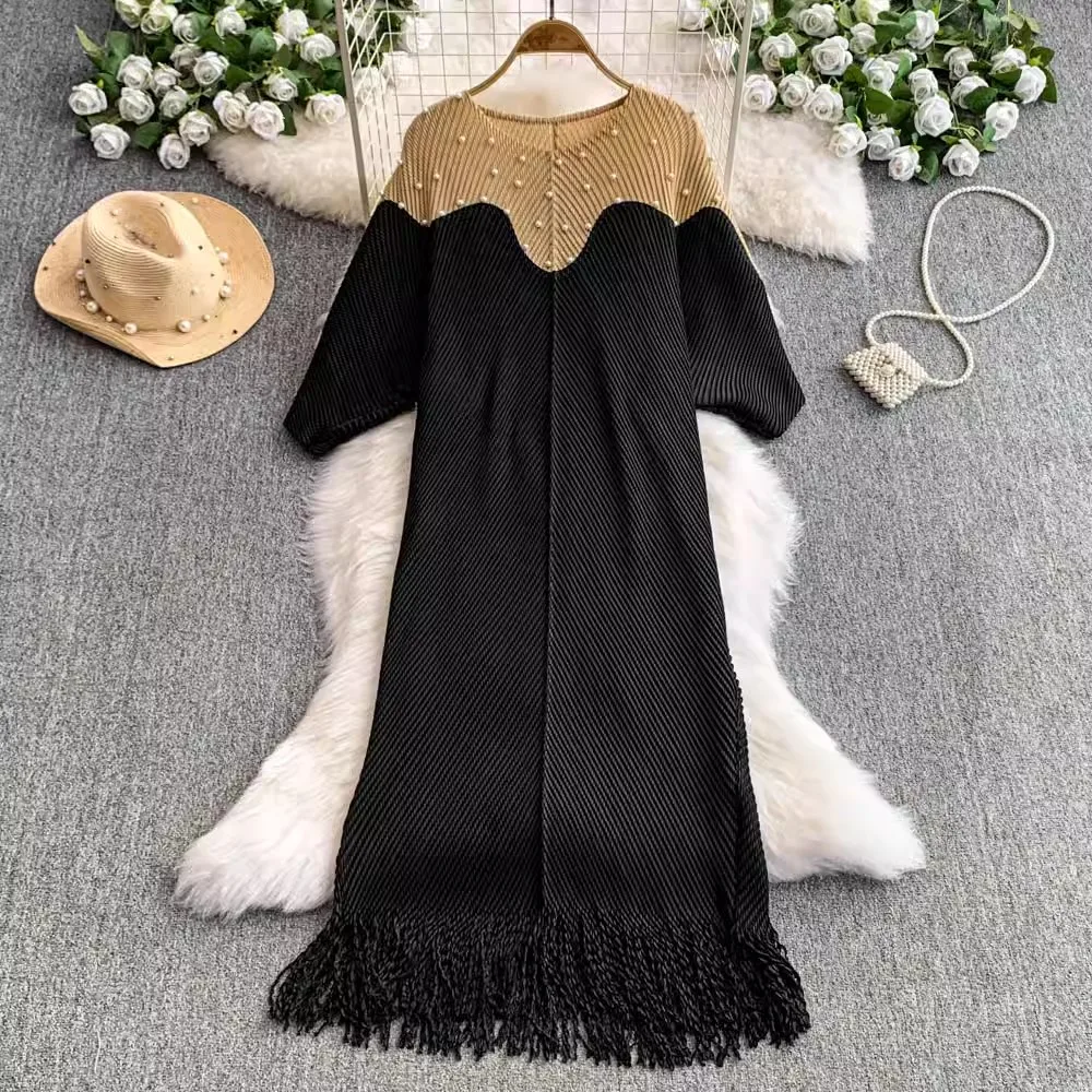 

Модное женское платье