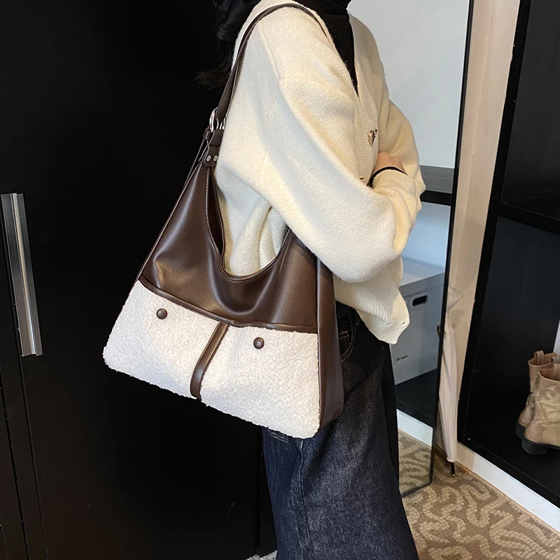 

Высококачественная мягкая кожаная сумка-тоут в стиле ретро для женщин, новинка 2023 года, модная универсальная сумка на плечо, подмышки, плюшевая сумка 367BMH