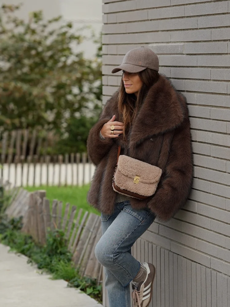 Retro Deep Brown Fluffy Imitation Fur Coat Women Fashion Big Lapel Long Sleeve Warm Short Jacket Lady Winter Highstreet Outwear