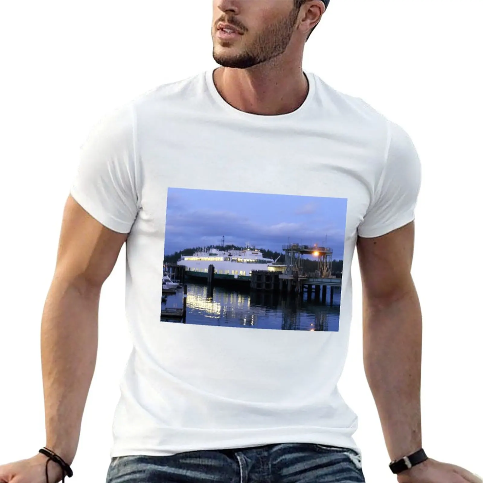 Ferry - Friday Harbor, WA T-Shirt Holiday Lightweight T-Shirt