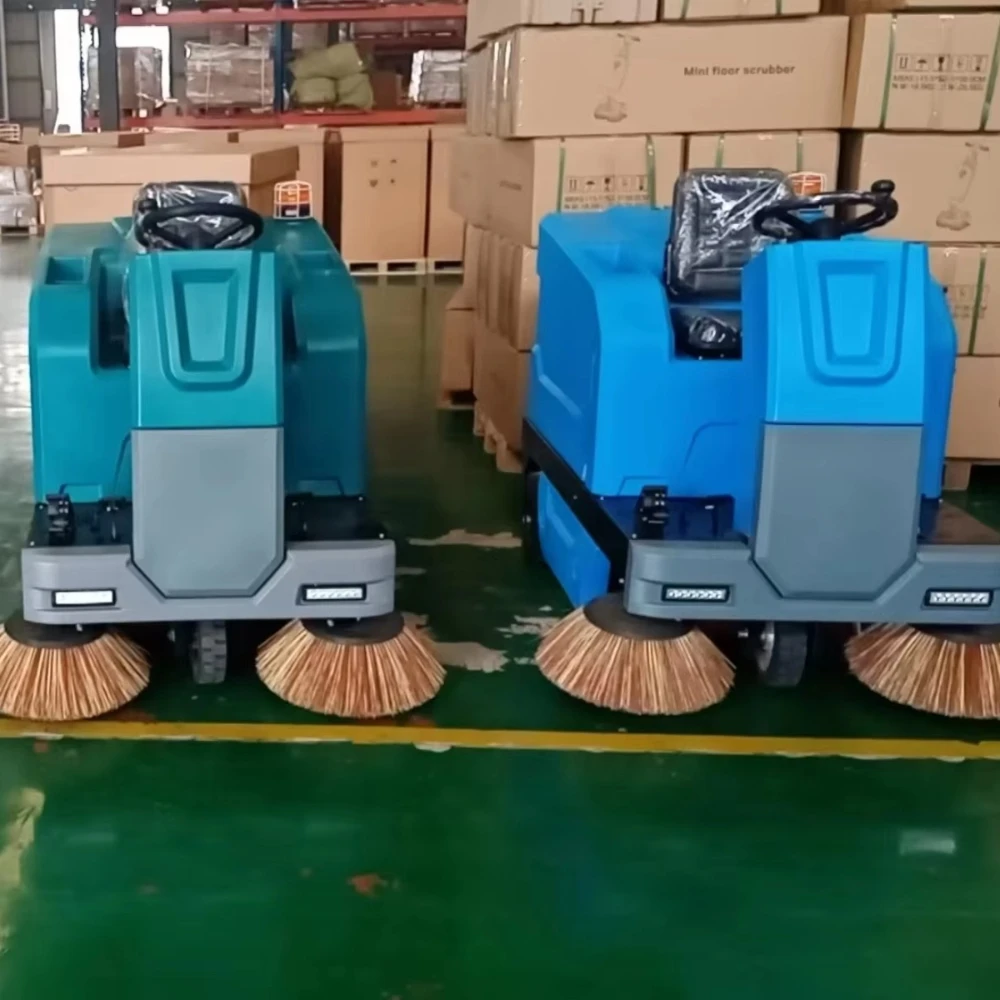 

IronBee Automatic 1300mm Sweeping Width Battery Powered Floor Sweeper with CE
