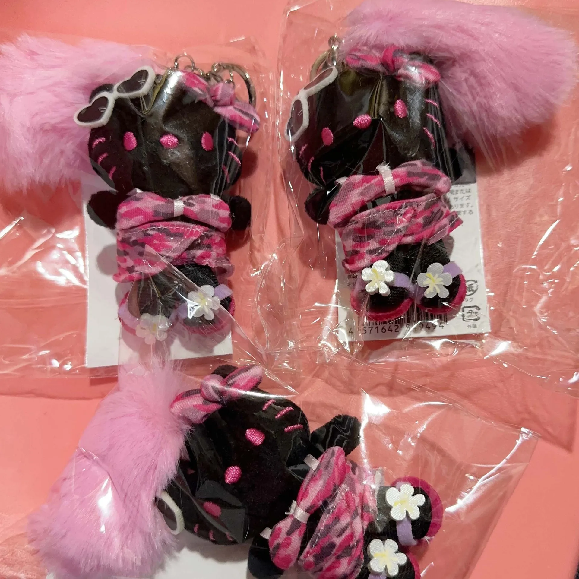 جلد أسود مرحبا كيتي الوردي ليوبارد ملابس السباحة نمط ألعاب من القطيفة قلادة لطيف الملاك كيتي القط محشوة دمية حلقة رئيسية