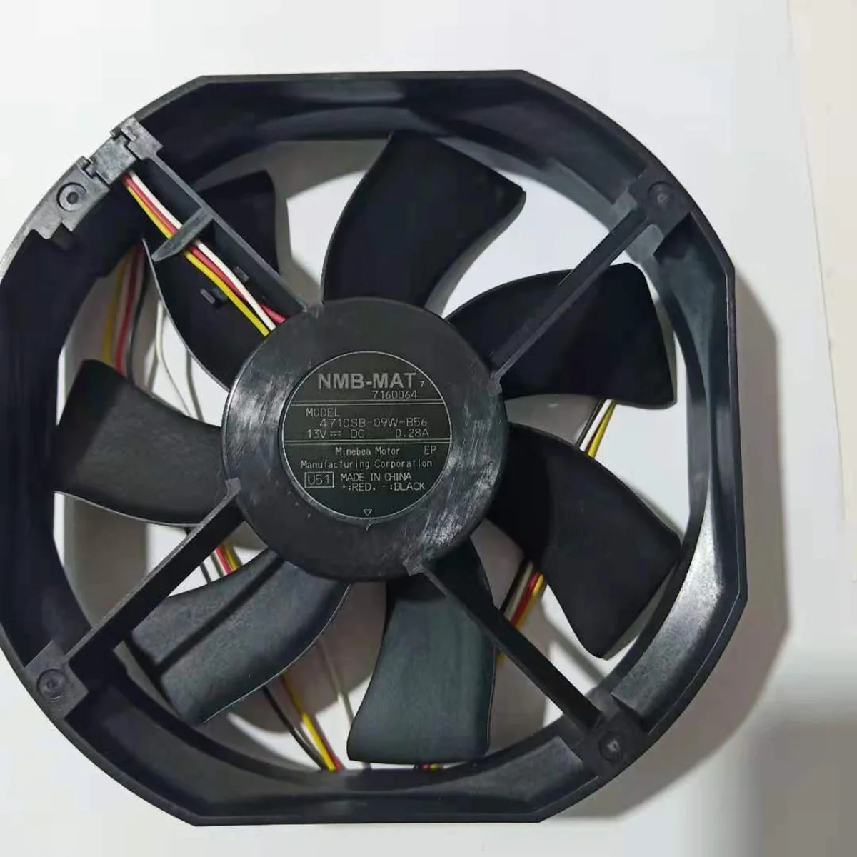 

Оригинальный вентилятор для проектора 4710SB-09W-B56, подходящий для CB-G6050W/G6150/G6250W