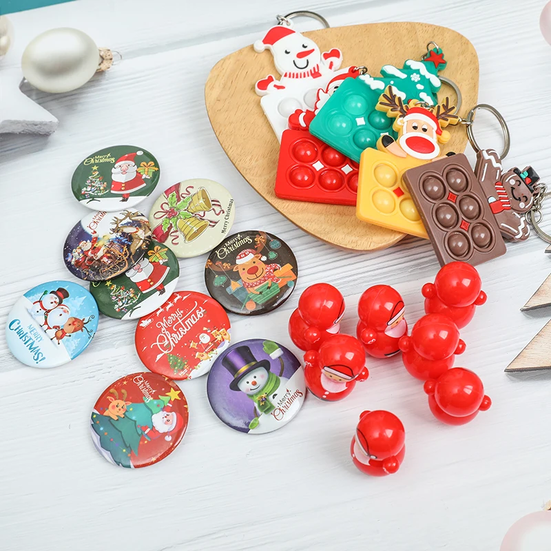 

5PC Christmas Pop Bubble Keychain Santa Claus Badge Tumbler Fidget Toy Xmas New Year Party Decor Navidad Kids Gifts Bags Fillers