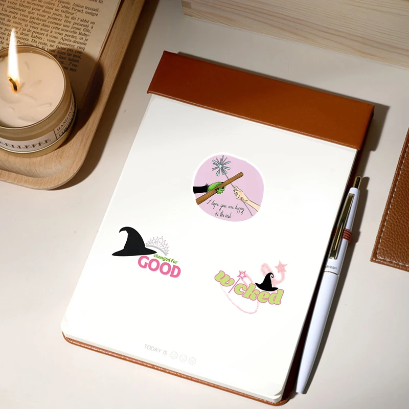 50 قطعة من سلسلة Bad Witch الكرتونية اللطيفة المقاومة للماء للتزلج على الجليد ملصق منزلي عتيق