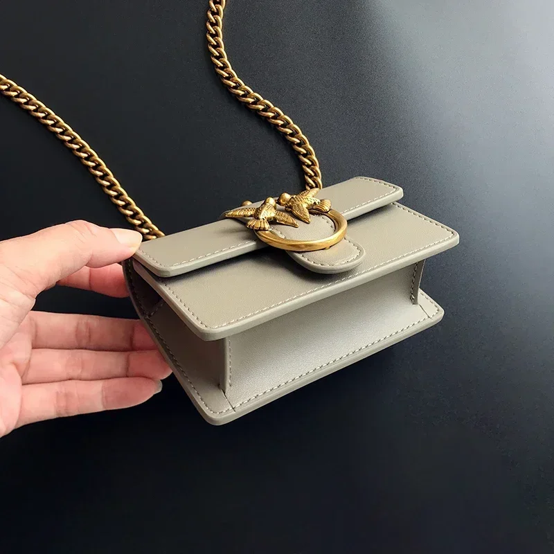 2026 Neue Damen-Umhängetasche in Beige mit V-Steppung, PU-Leder, Goldener Schwalbenverschluss, Ketten-Mini-Schultertasche für den Alltag, Dating, Hochzeit, Bestseller – Detail 29