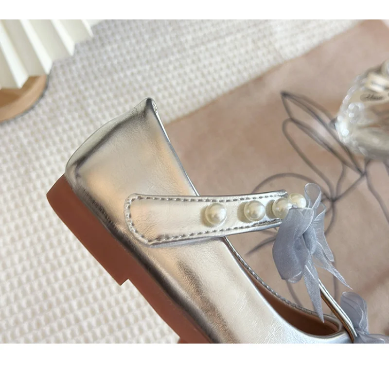 الفتيات لؤلؤة مقوس دانتيل الأميرة أحذية من الجلد 2025 الربيع والخريف طفل جديد أزياء واحدة أحذية قبعة صغيرة الضحلة الأحذية #6