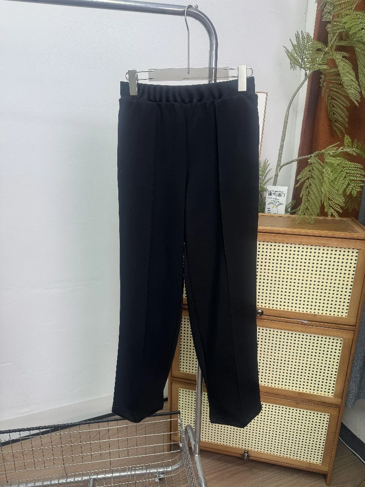 بنطلون رياضي جديد للربيع 2025 بتصميم بسيط وعصري، مريح وسريع الجفاف، بخصر عالٍ وساق مستقيمة، مناسب للأزواج.