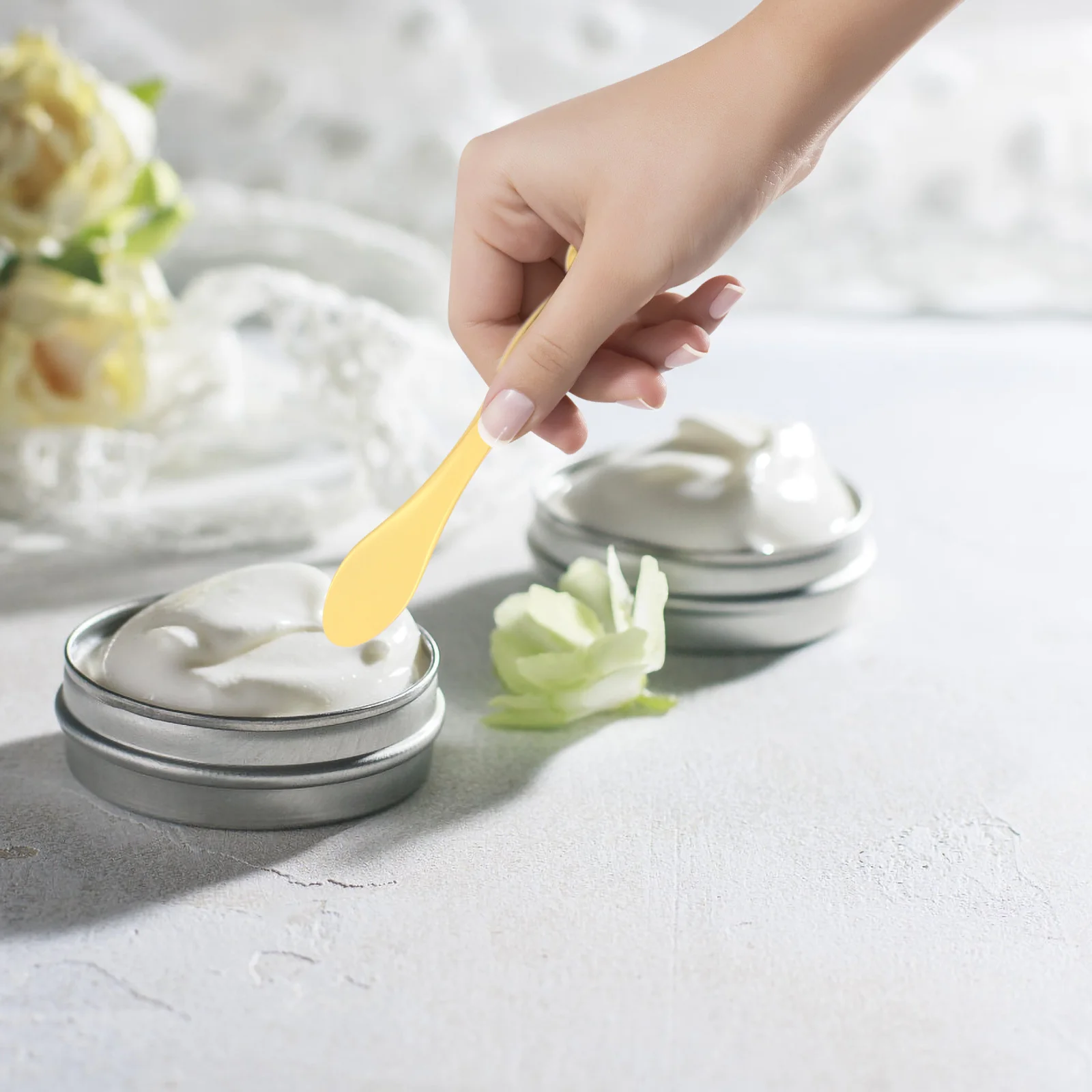 

3 шт., массажная ложка для крема для глаз, металлическая палочка для макияжа, инструмент для красоты из цинкового сплава, улучшает микроциркуляцию, портативный макияж