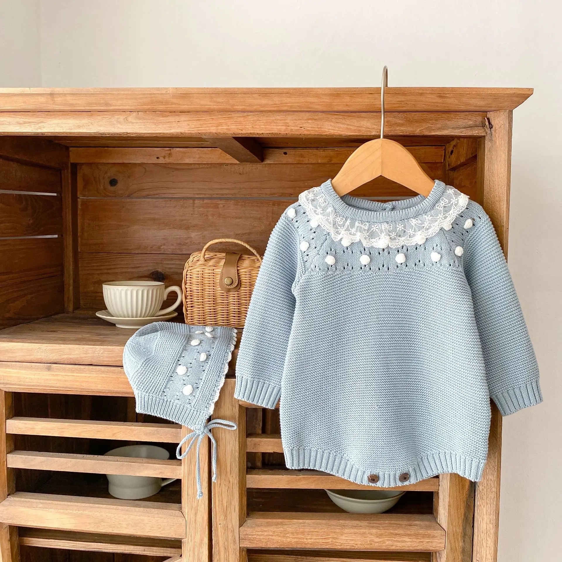 Spring and Autumn New Baby Girls Fashion Lace Collar Handmade Dotted Long Sleeve Sweetheart Round Neck Wrap Top+Optional Hat