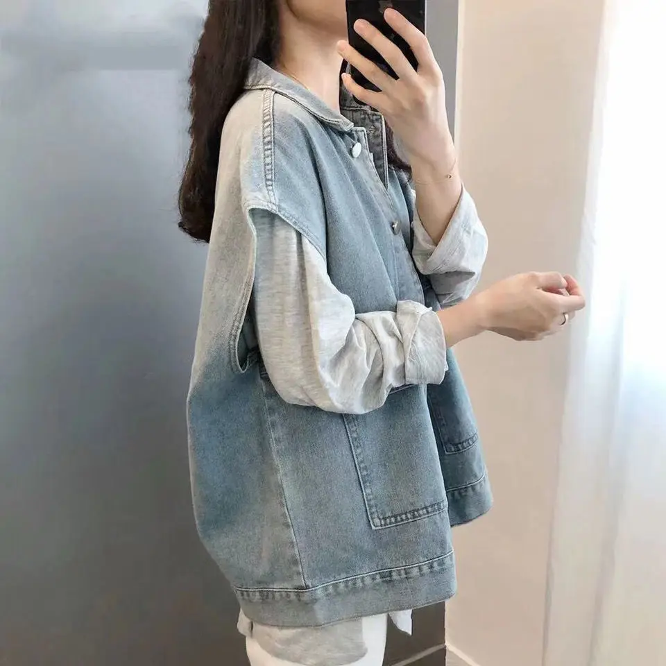 Women's Light Wash Denim Vest, Oversized Sleeveless Jean Waistcoat with Lapel, Casual Streetwear Outerwear