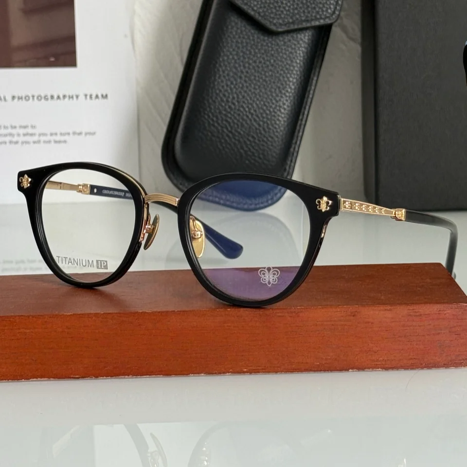 Gafas de lujo para hombre y mujer 2026: Montura de acetato de diseño de marca de alta gama con patrón de tallado retro exquisito, novedad de moda mundial.