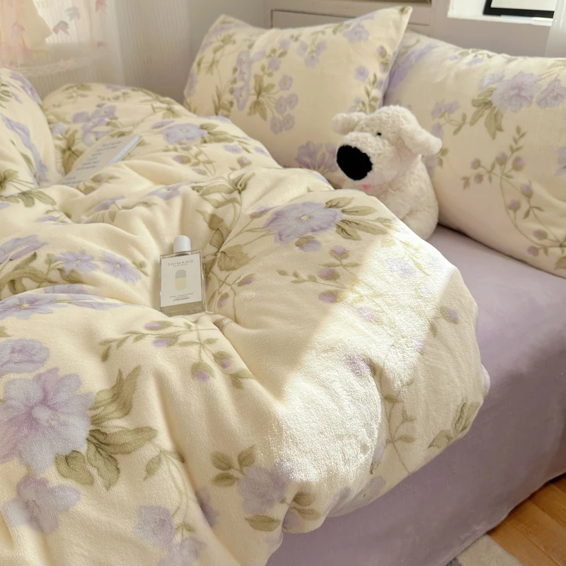 New Class A 200-gram Milk Velvet Duvet Cover  A Simple and Fresh Cartoon Retro Style Single Quilt Cover Skin-friendly Bedding