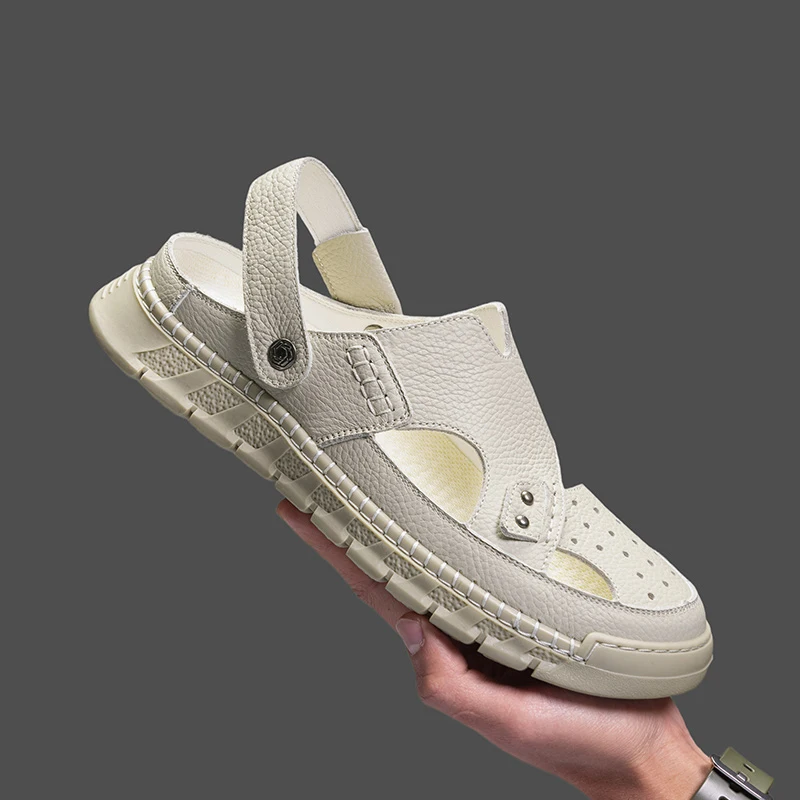 

High quality summer sandals Genuine leather and comfortable styles Leisure beach Walking streets Black and white fashion shoes