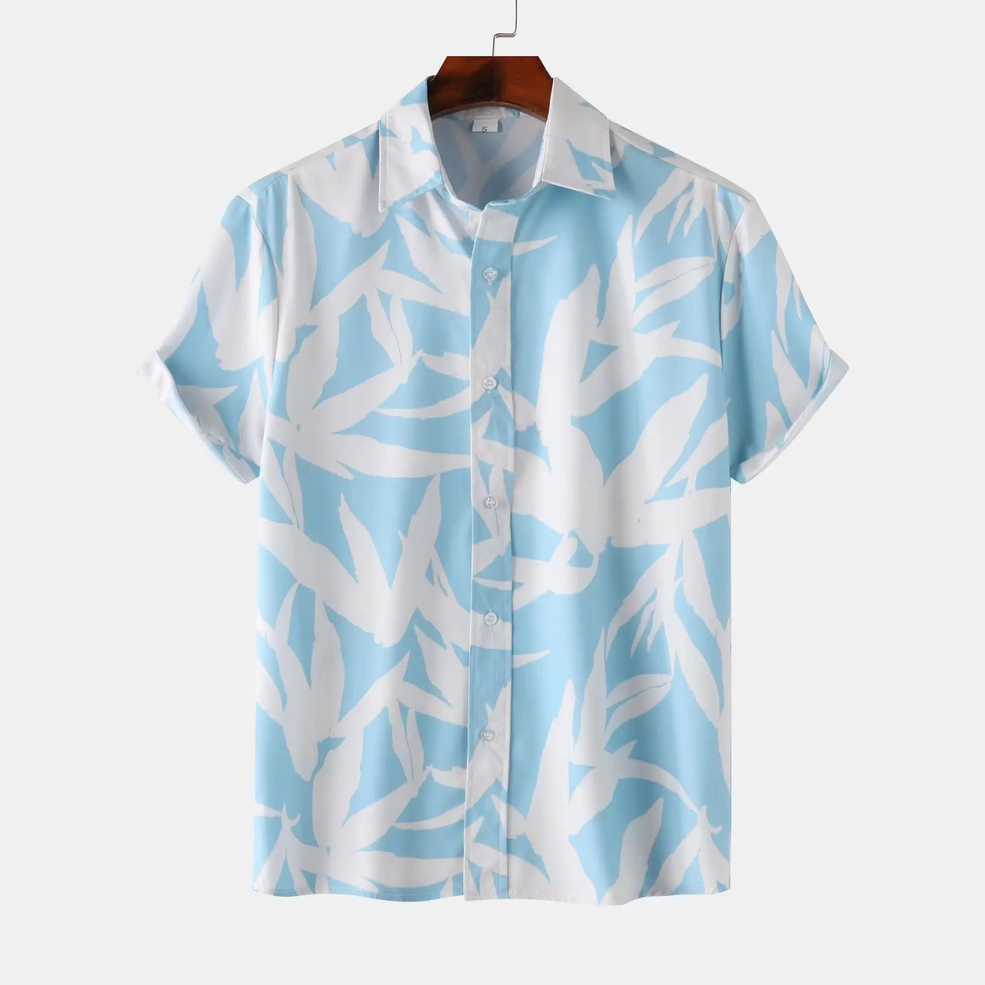 

Tiki's popular European men's floral design with European and American style short sleeved beach vacation shirt, men's Hawaiian