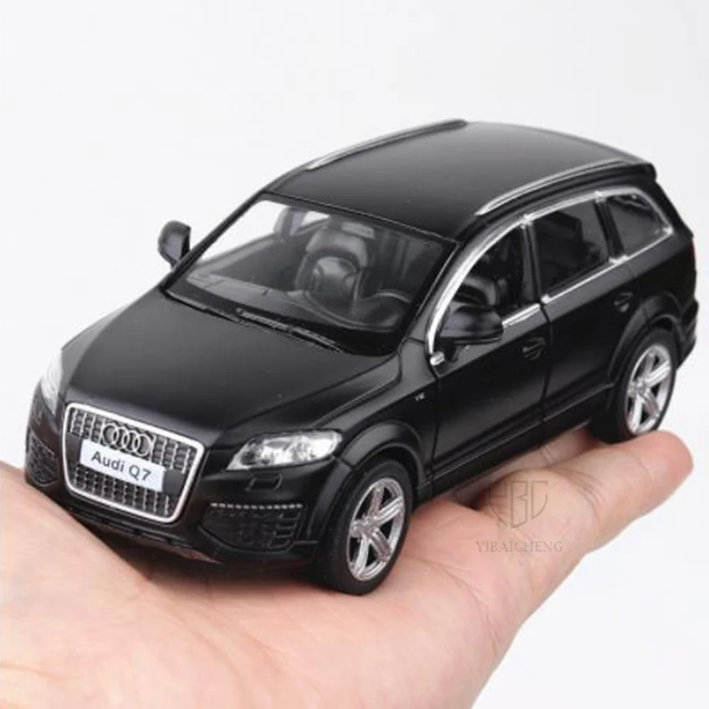 1/36 Audi Q7 Car Model Toy Alloy Diecast & Toy Vehicles Simulation Model With Pull Back Collections Childrens Toy For Kids Gifts