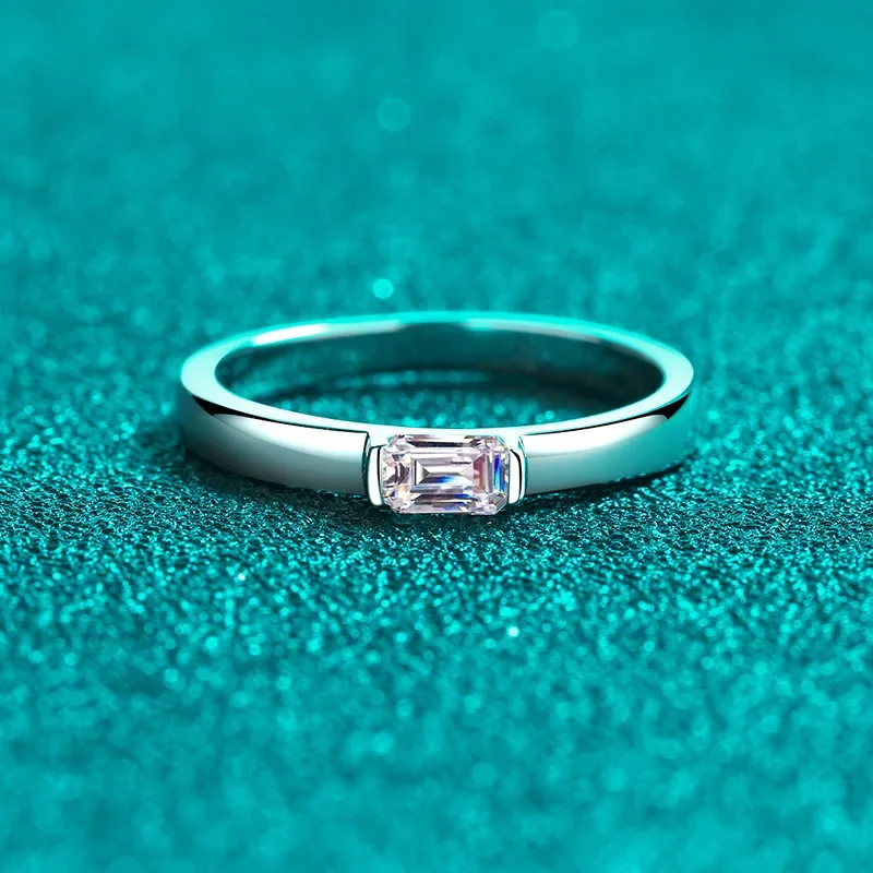 

Сертифицированные белые позолоченные кольца с муассанитом 0,5 карата для женщин 3*5 мм, ювелирные изделия с бриллиантами изумрудной огранки, серебряные кольца 925 пробы GRA