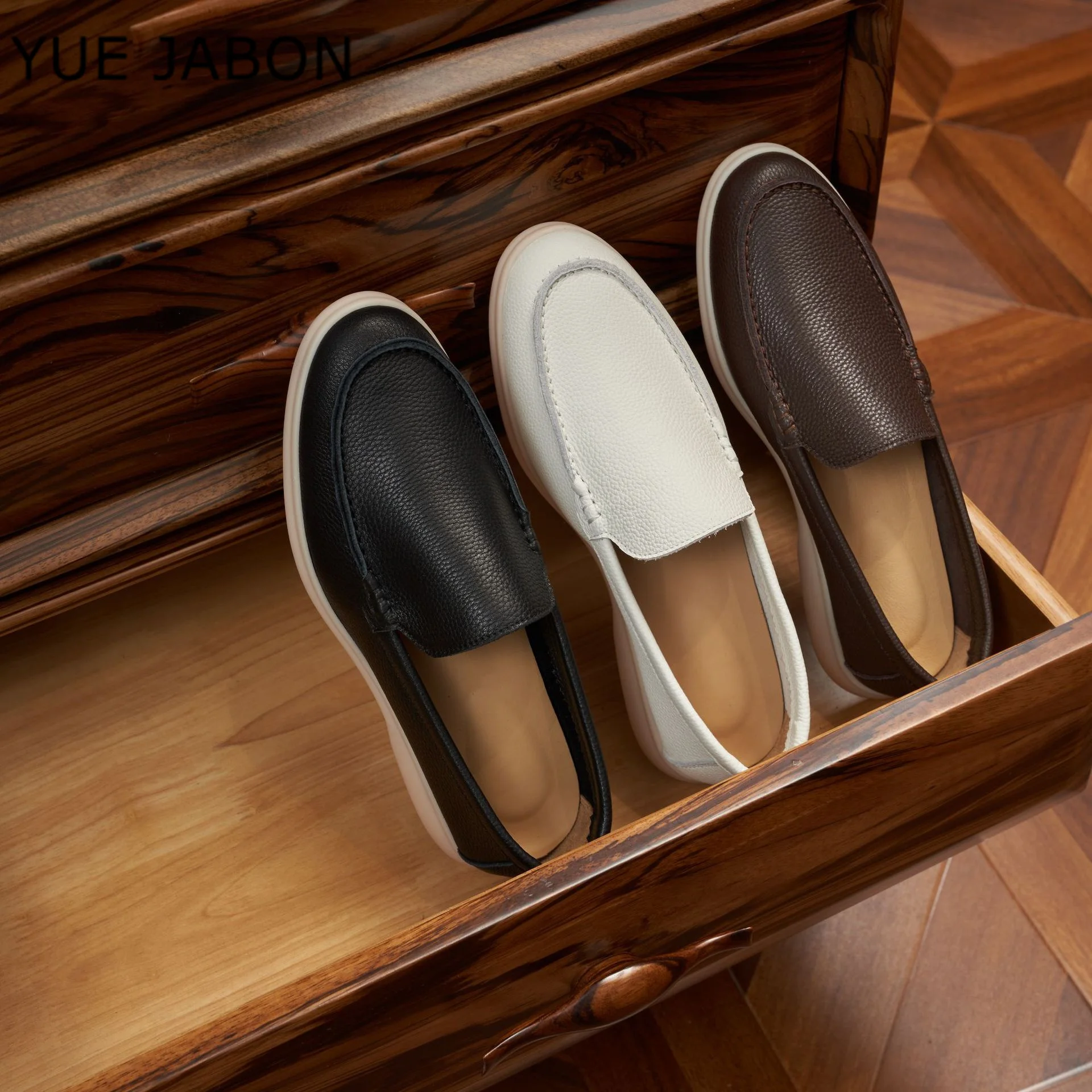 White Black Italian Genuine Leather Men's Slip-On Business Casual Loafers Flat Bottom Leisure Autumn New Comfortable Shoes
