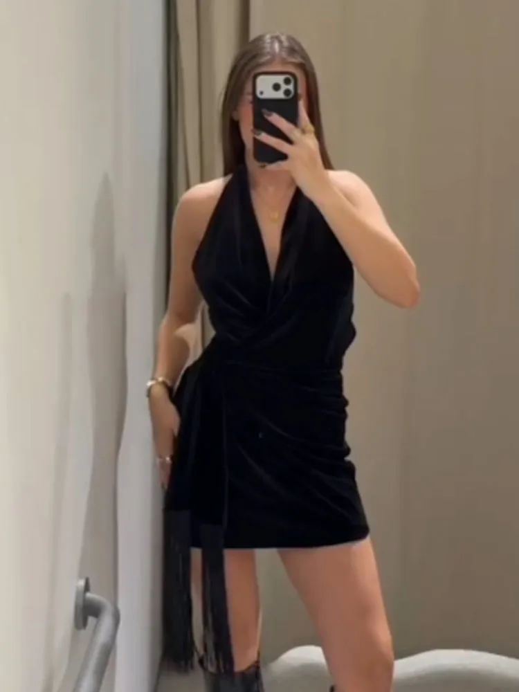 HH mujeres moda sin mangas cuello Halter espalda descubierta borla decoración terciopelo Vestido corto femenino Slim Fit Sexy elegante minifalda