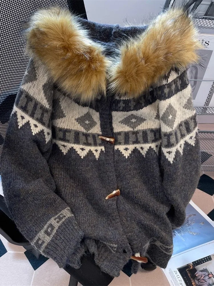 

Thiened Knitted Cardigan with Fur Collar for Men And Women Casual Warm Outerwear for Autumn And Winter Leisure Sle