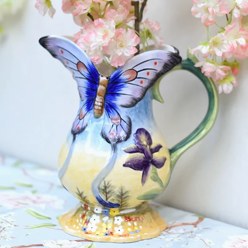 

Double Eared Ceramic Vase, Hand-painted Butterfly Decoration Hanging Plate, Living Room Flower Arrangement Decoration Ornament