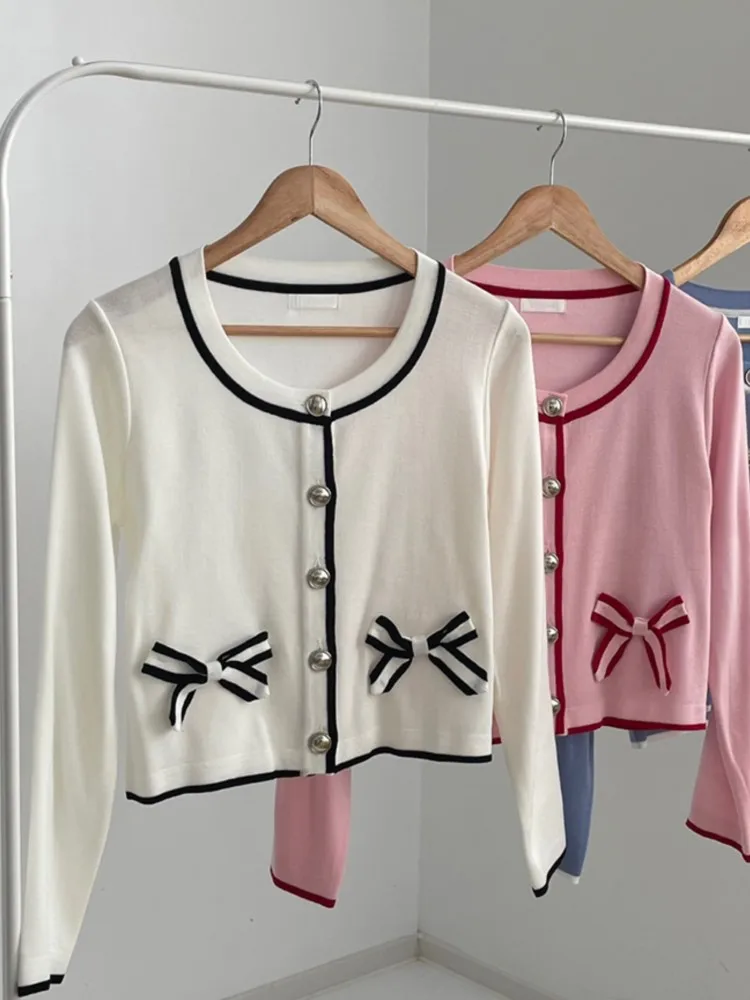 محبوك الخريف الوردي سترة المرأة القوس الحلو مخطط طباعة موديس السيدات عادية اقتصاص بالأزرار الكورية نمط امرأة سترة القمم