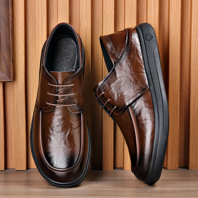 

Повседневная деловая мужская кожаная обувь для взрослых. Удобная и стильная уличная обувь на шнуровке для отдыха на открытом воздухе. Высокое качество. Лидер продаж.