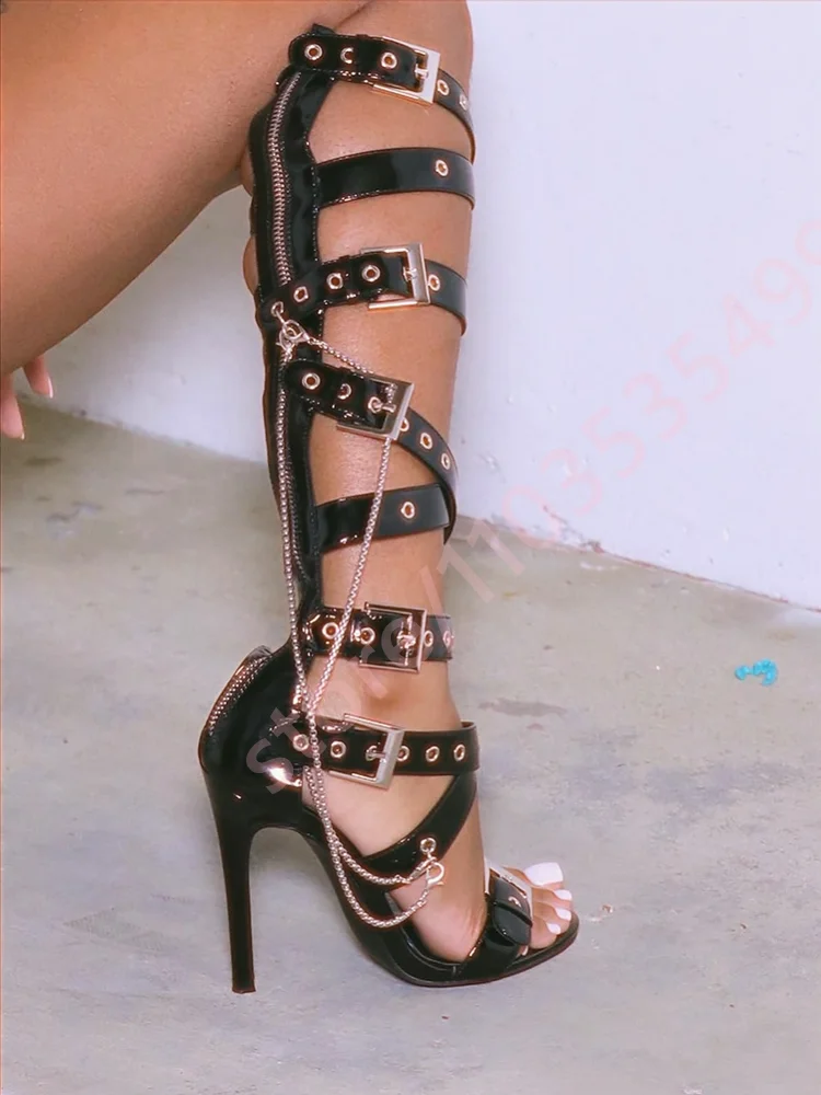 

Сексуальные женские готические сапоги-ботфорты на высоком каблуке с цепями и пряжками, летние новинки 2026 года, с открытым носком, на шпильке, в стиле панк, для вечеринок, длинные сапоги в стиле подиумной моды