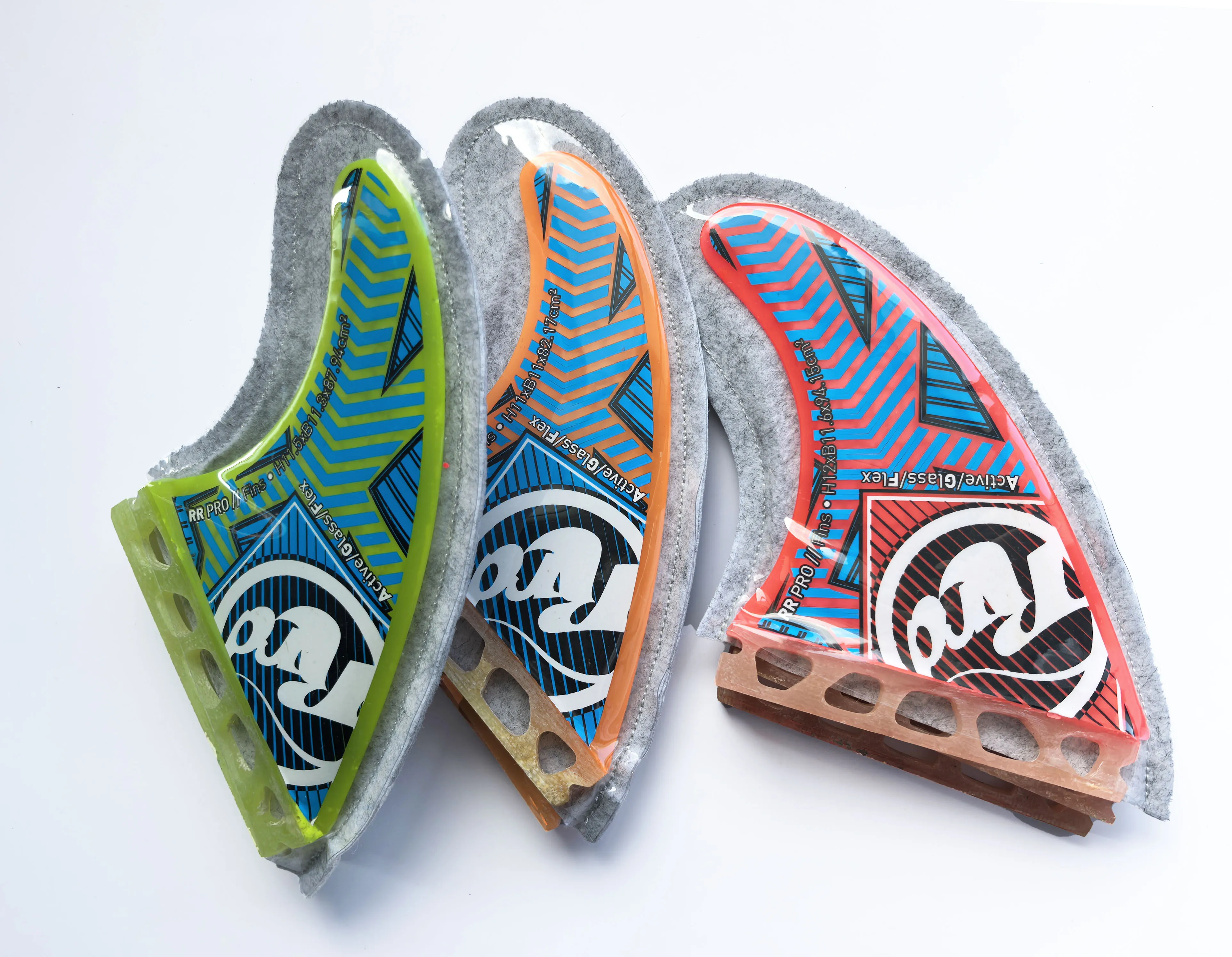 

FUTUER Surf Fins (Red, Orange, Green) 3 pcs/set Made of fiberglass and honeycomb Manufacturer's tail stock (slight imperfections