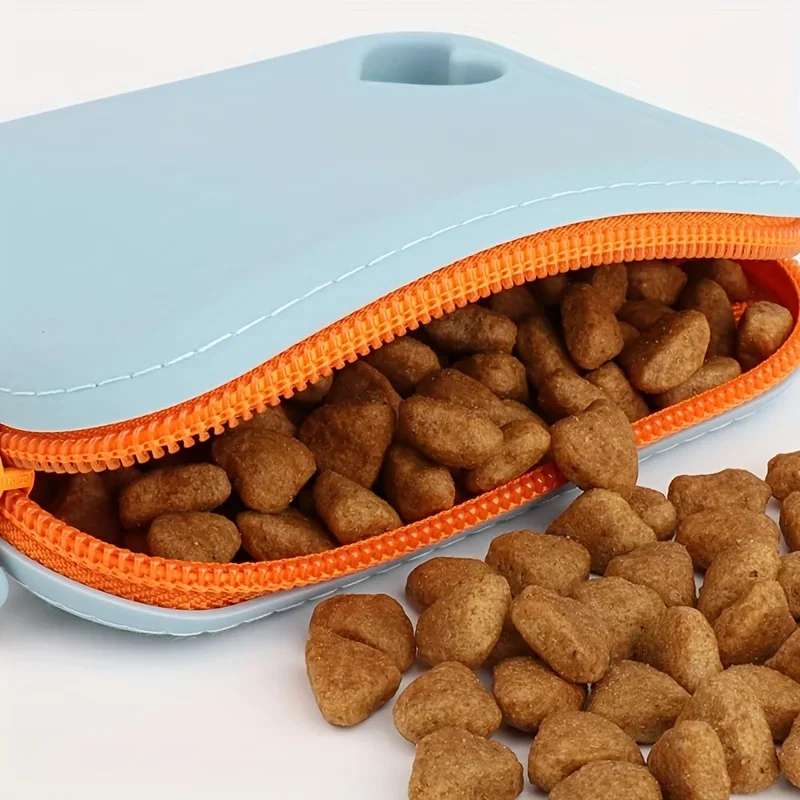 1pc Silicone Dog Treat Bag Pet Snack Bag Travel Portable Training Pet Walking Bag  pet accessories