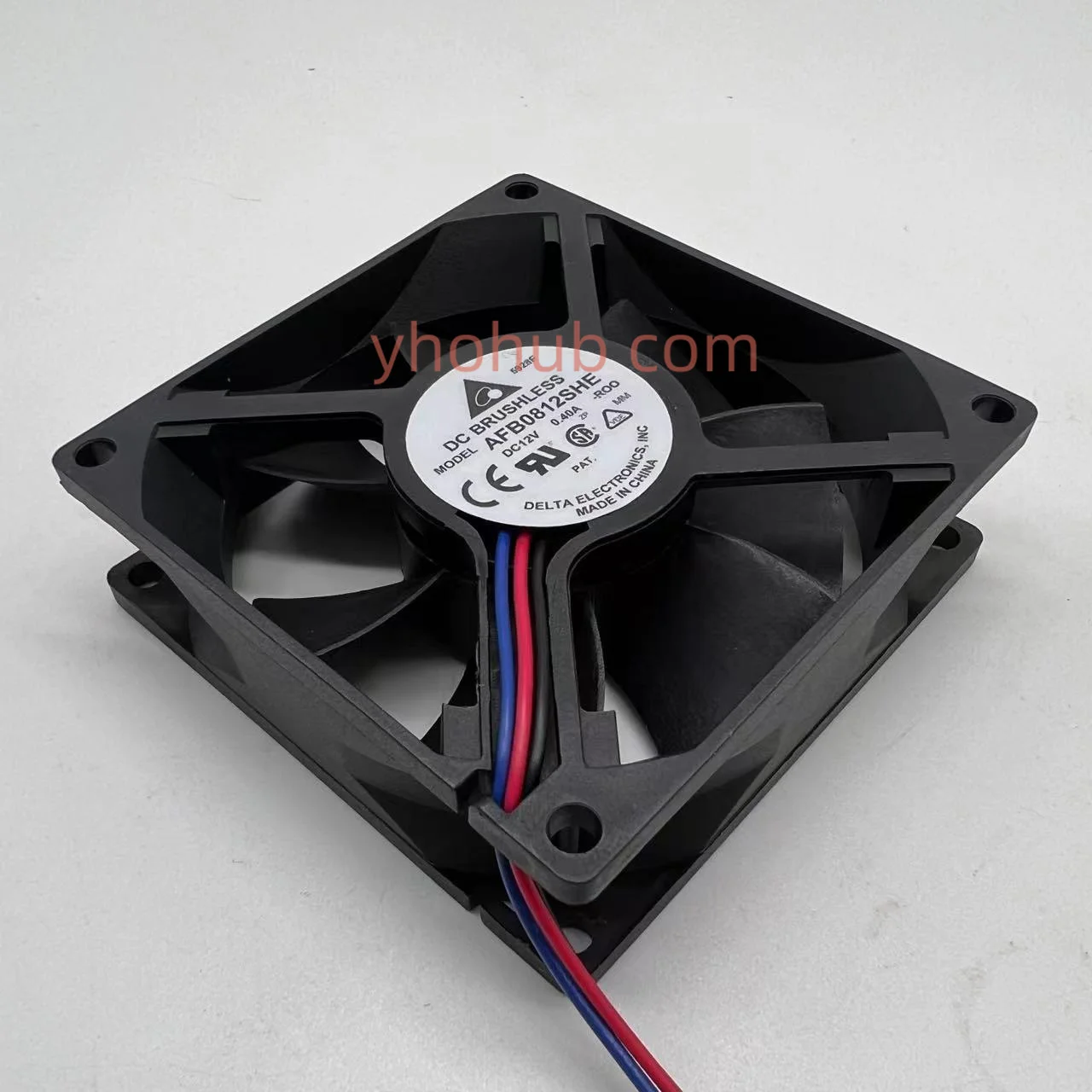 

Delta Electronics AFB0812SHE R00 DC 12V 0.40A 80x80x15mm 3-Wire Server Cooling Fan