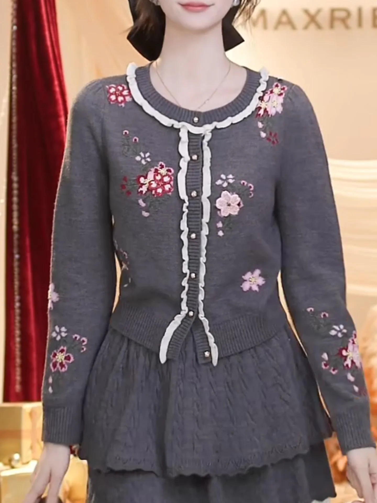 

Корейский вязаный кардиган с вышивкой цветов, женский, с круглым вырезом, универсальный, стройнящий, модный свитер-жакет