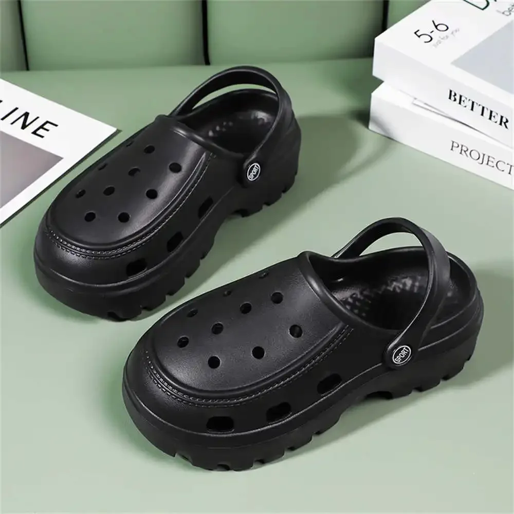 Perforated Bath Barefoot Sandals Man Slipper Summer Man Shoes Designer Sneakers Sport Affordable Price Beskets High-level