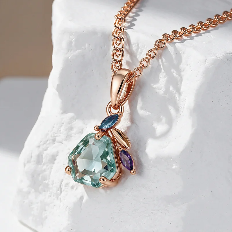 Wbmqda Hellgrüne Stein-Halskette mit Blumenform-Anhänger für Damen, 585er Roségold, modischer Urlaubsschmuck, Accessoires