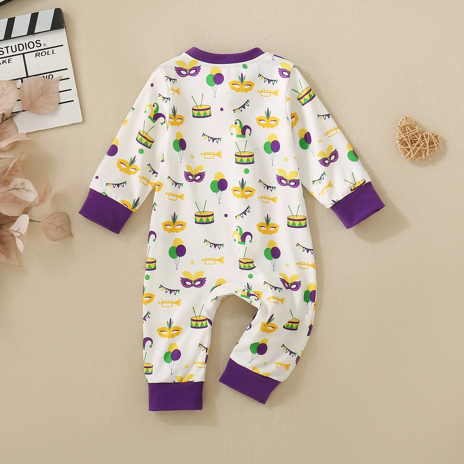 Tutina Unisex per Neonati con  - Baby Clothing Neutral recensione e prezzo