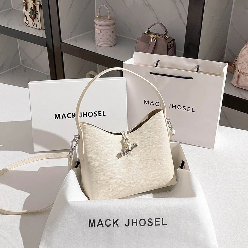 

Spring and summer fashionable high-end handbag, large-capacity everyday commuter bucket bag