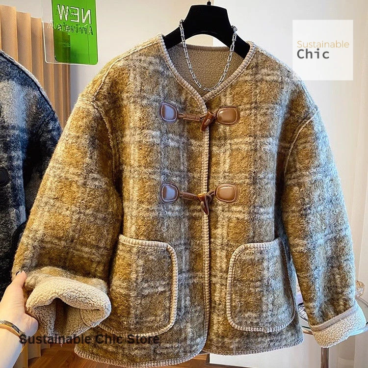 Korean-style design with contrast plaid lambswool coat for women's winter new loose and thickened horn buckle woolen casual coat
