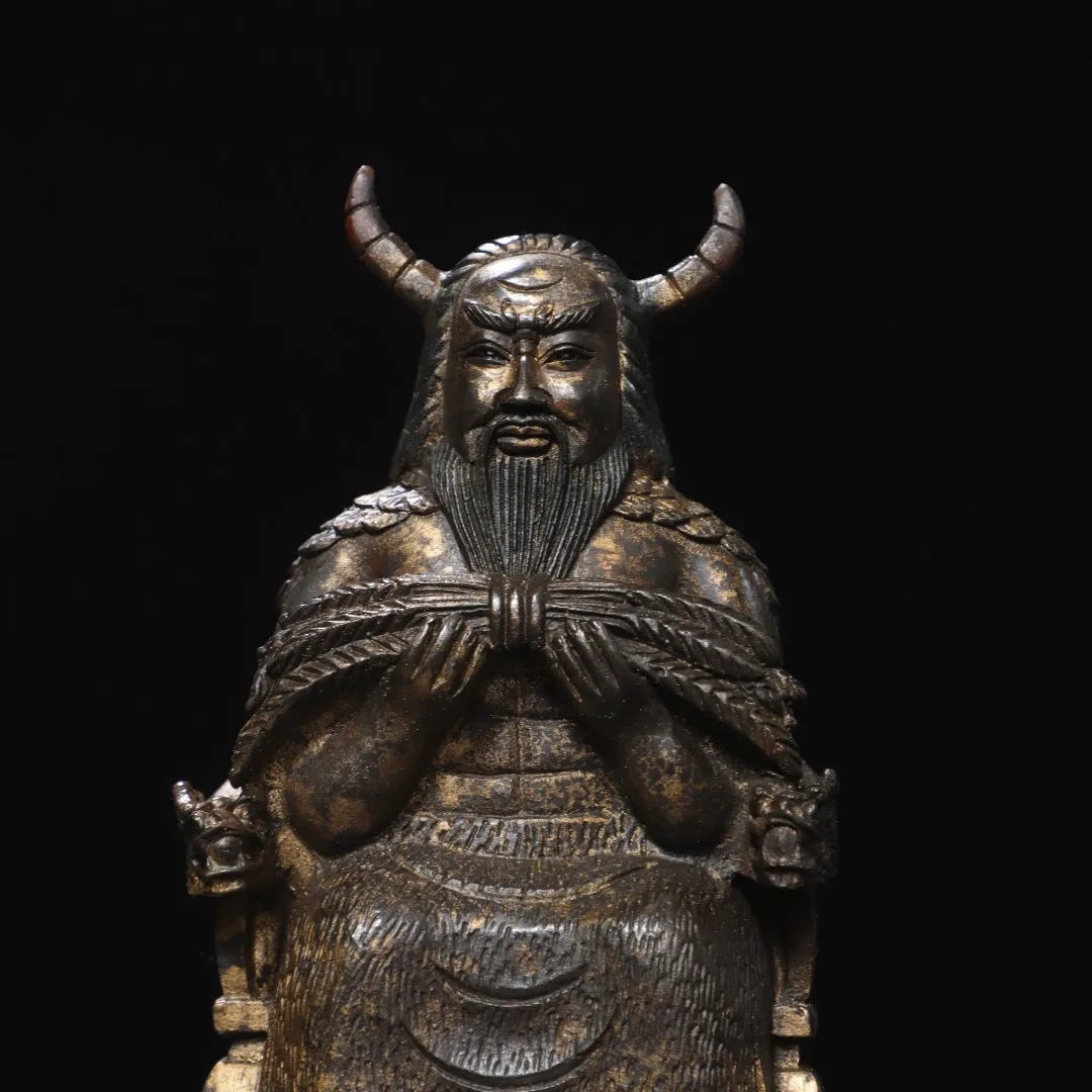 Old Bronze Gilded Cinnabar Mud gold Emperor Yan immortal ox head Sitting Buddha Dragon Throne Wenfang Worship Hall Town house