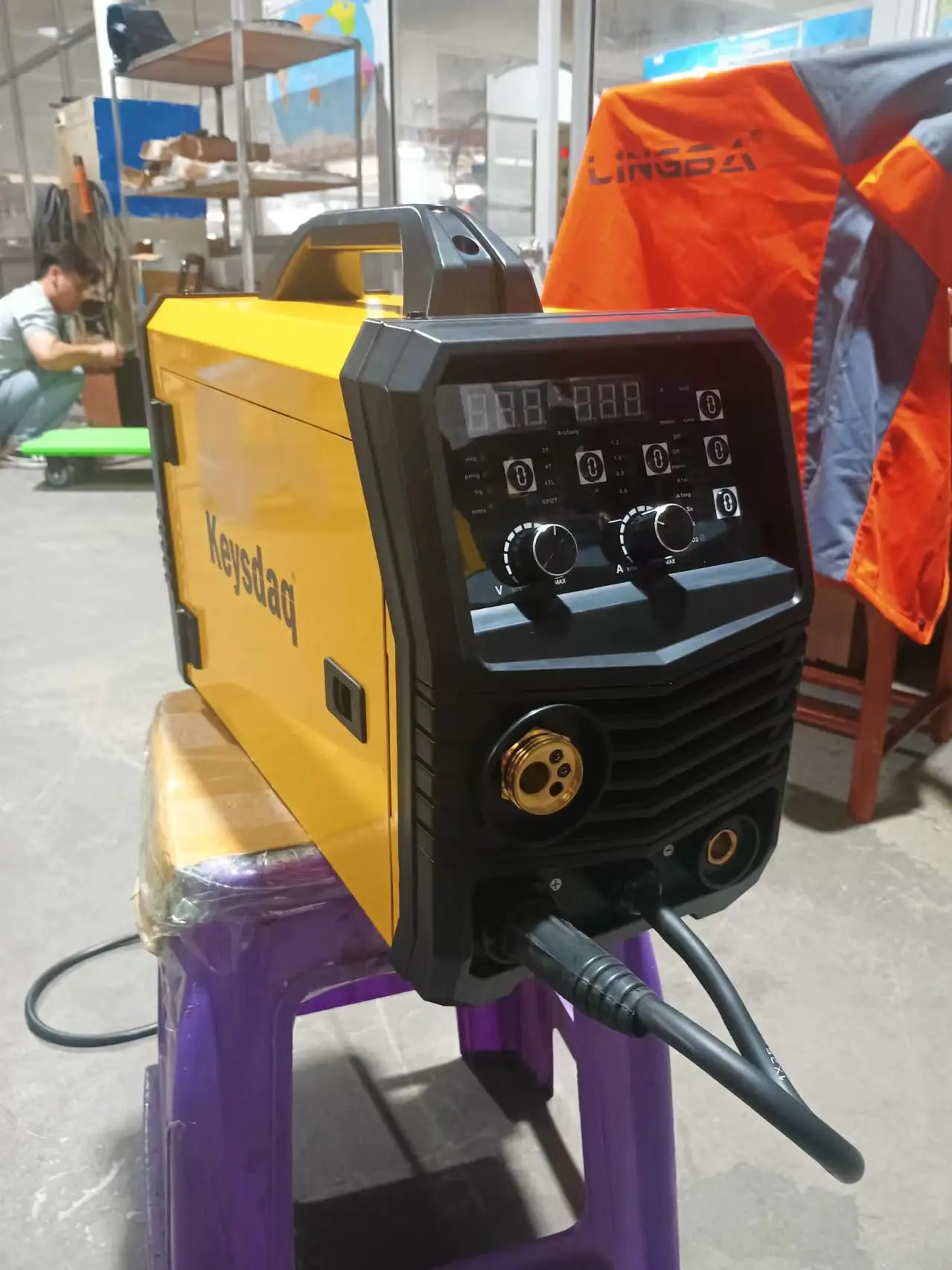 5kg 200A/220V Dual-Pulse Full-Bridge Gas-Shielded MIG Welding Machine MIG/MAG/MMA/TIG  4 in 1  Welding Machine
