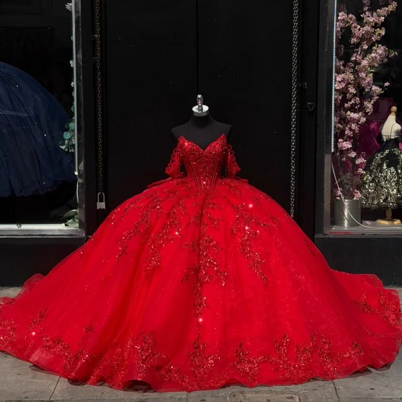 

Красное платье для церемонии Quinceanera с открытыми плечами, кристаллами, блестящими аппликациями, многослойными оборками, длинным шлейфом и бантом, платья для церемонии Quinceanera. ﻿ Индивидуальный заказ
