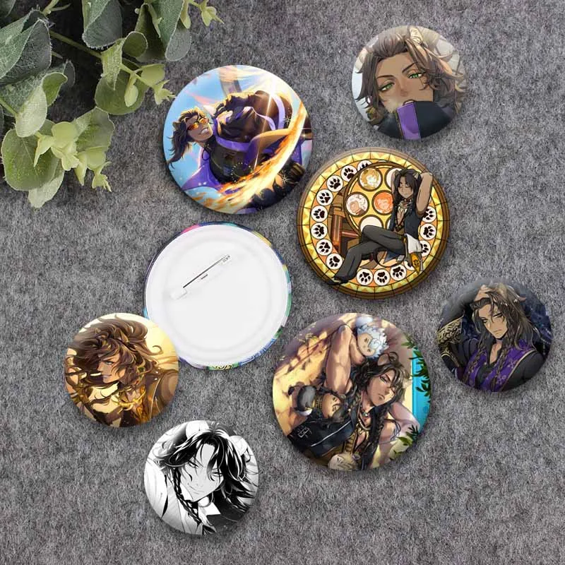 Game Character  Leona Kingscholar Round Badge for Backpack Hat Accessories Cartoon Role Playing Brooch Lapel Pins Jewelry Gifts