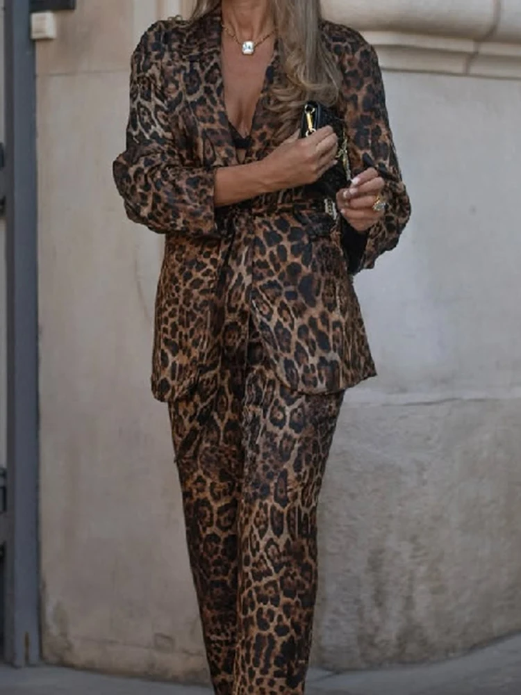 

Sexy V-neck Long Sleeve Lace Up Blazer&Pants Set Autumn New Casual Women's Two Piece Set Stylish Leopard Printed Commute Outfits