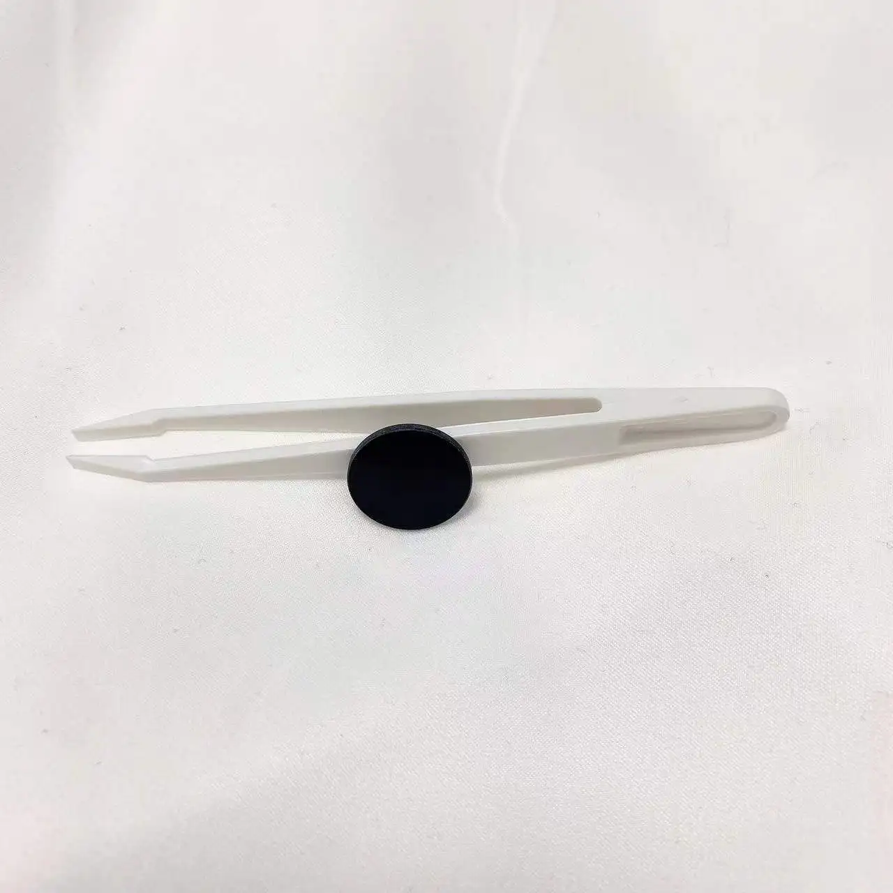 100 stuks totale diameter 18 mm rond en 1,5 mm dikte 365nm UV-pasfilter optisch glas ZWB2
