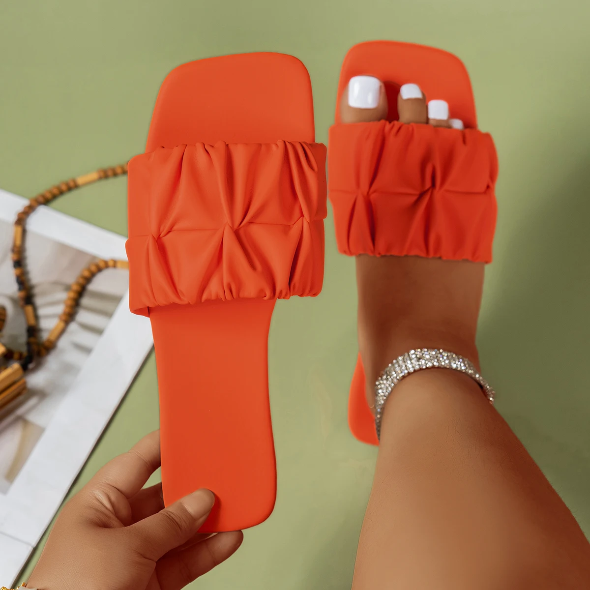 Mulheres chinelos plissados verão coreano designer chinelos tendência plana ao ar livre sandálias planas flip flops slides feminino zapatos de mujer