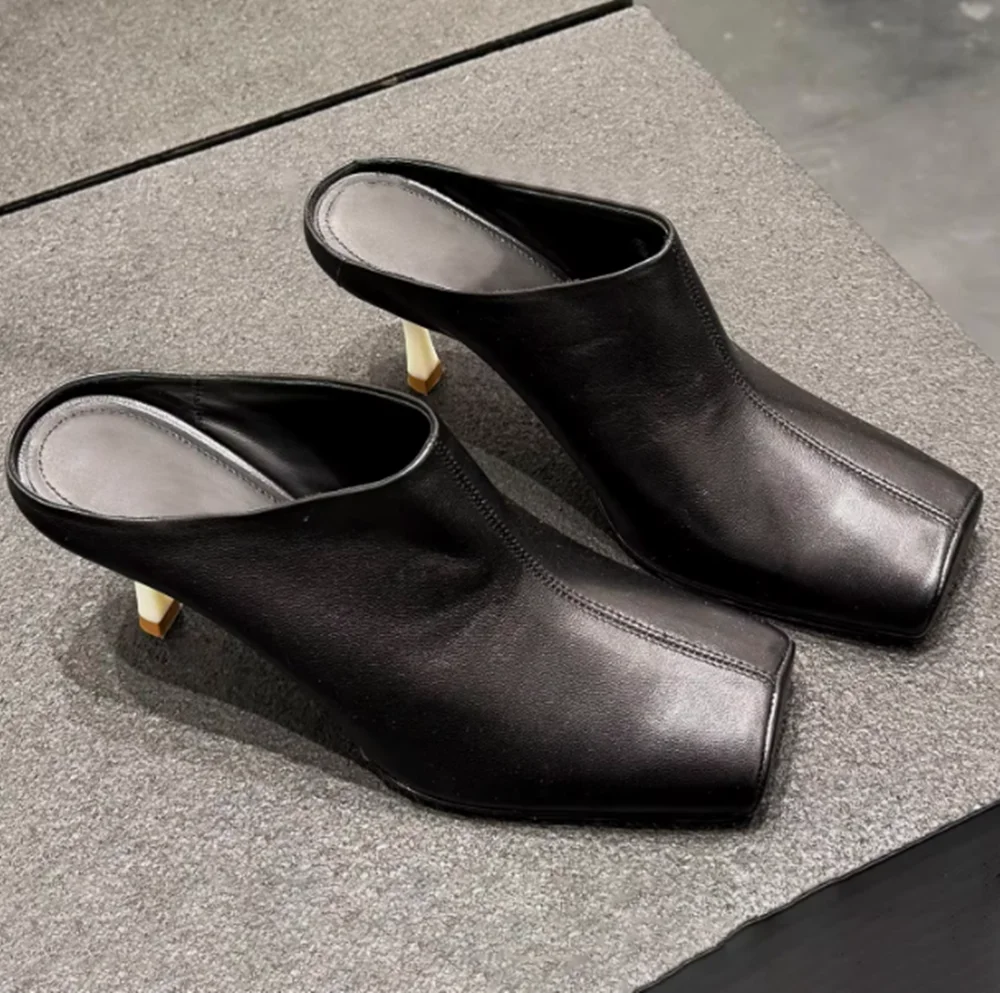 

Design New Black Smooth Leather Square-Toe Mules Simple Backless Design Closed-Toe Stilettos Heels Slippers for Women