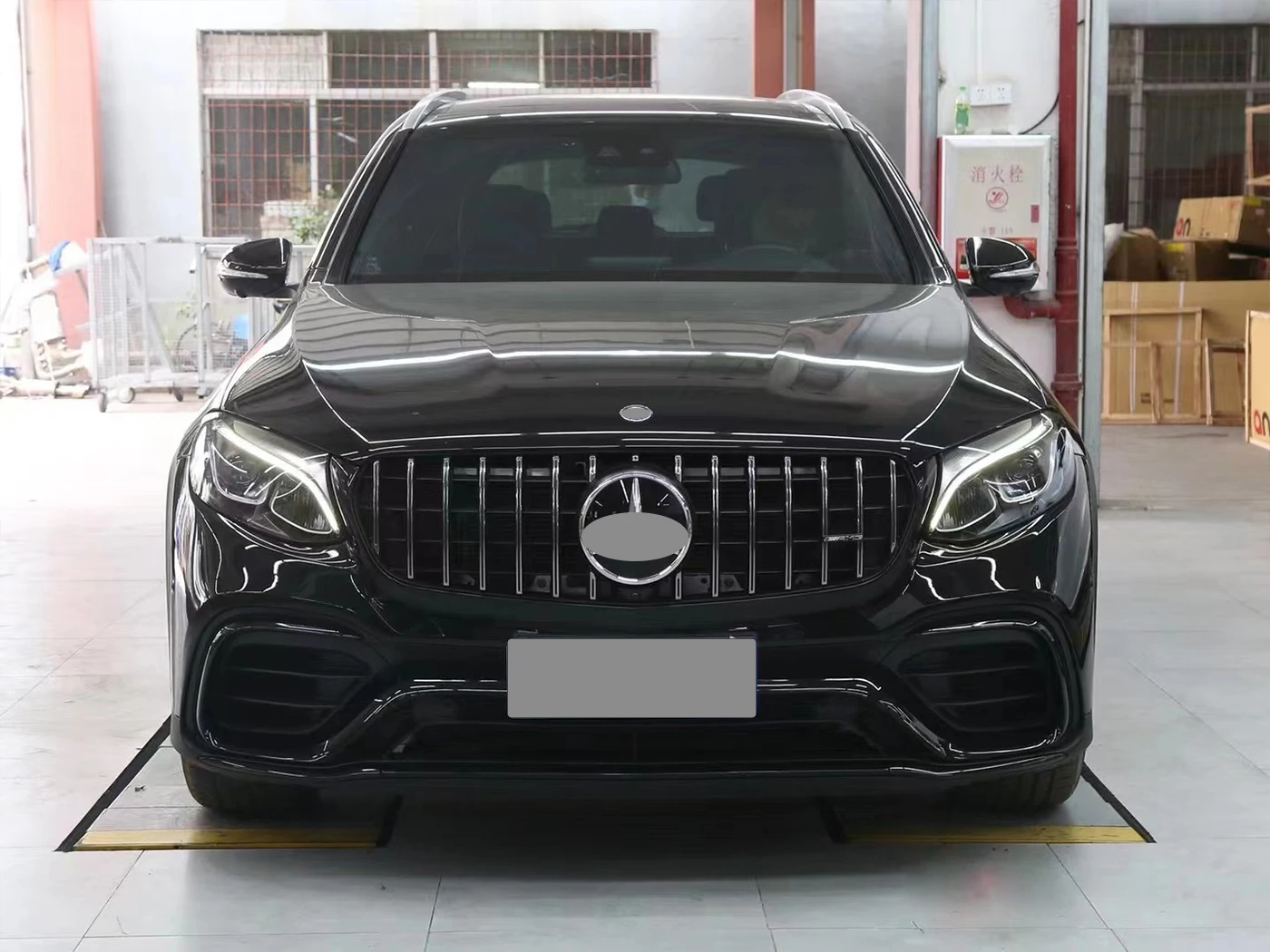 Clrak AutomobileBodykit for Mercedes BENZ GLC X253 2016-2019 Upgrade to GLC63 2016-2019 Front and Rear Bumper Assy Rear Diffuser - Image 3